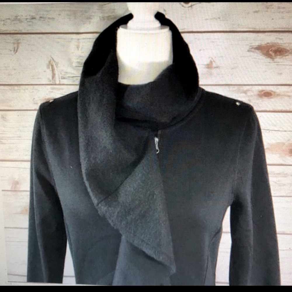 BLANC NOIR Ruffle Scowl Jacket